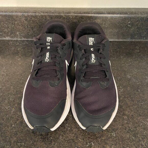 Nike Star Runner 3 Sneakers - Size 4.5Y - Picture 9 of 9